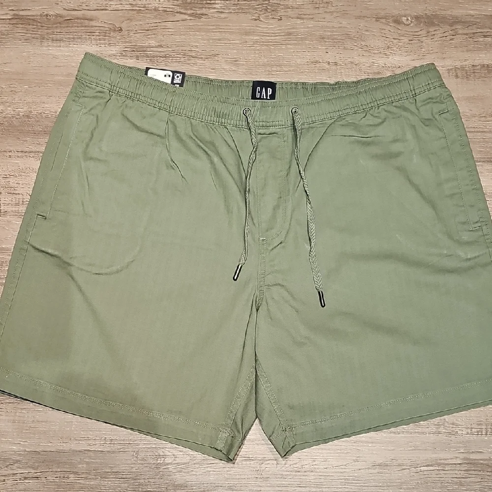 GAP Green Athletic Shorts with Elastic Waistband